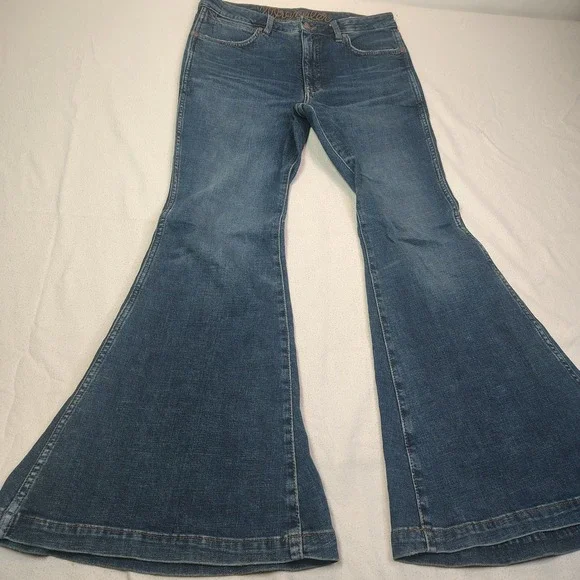 Wrangler High Rise Flare Jeans Womens 30x32 Blue 75th Anniversary Hemp Blend - Picture 2 of 15